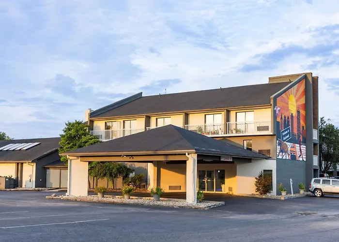 Days Inn By Wyndham Cincinnati East