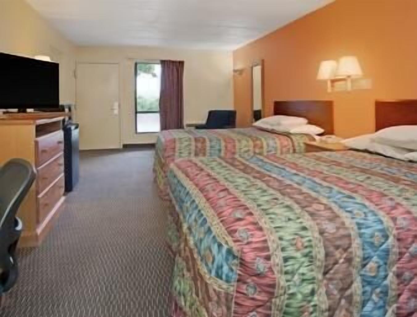 Days By Wyndham Cincinnati East Cherry Grove