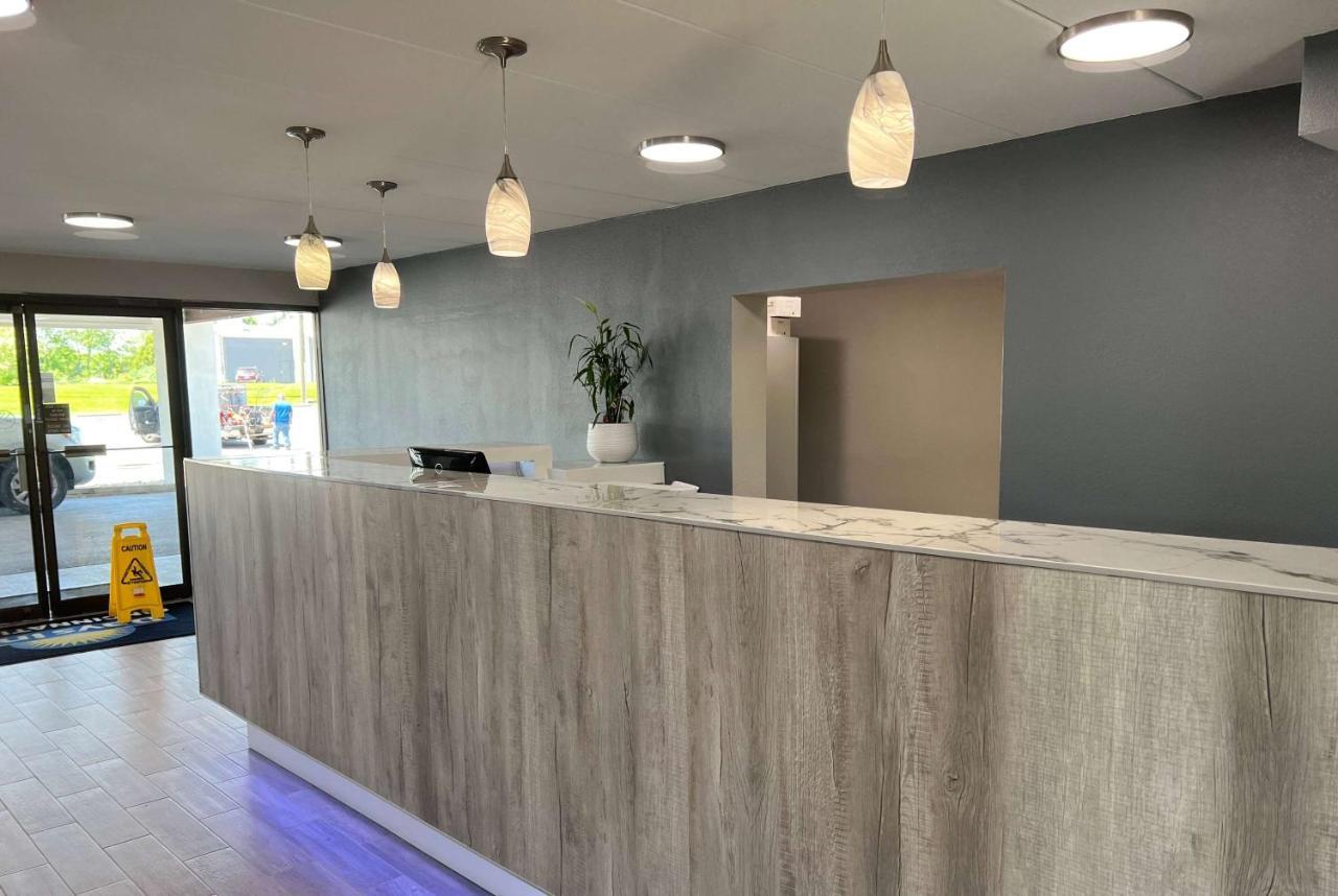Hotel Days By Wyndham Cincinnati East Cherry Grove