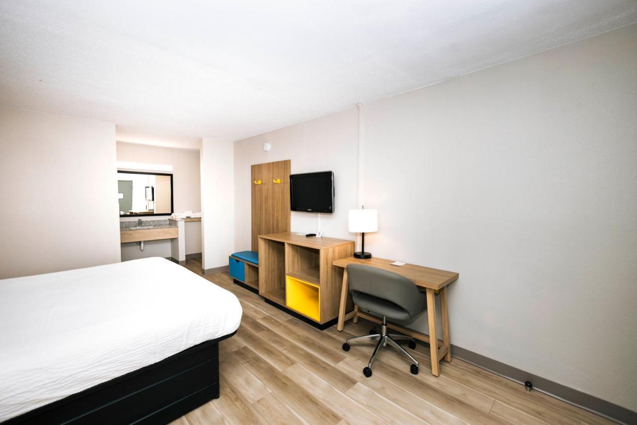 Days By Wyndham Cincinnati East Hotel Cherry Grove