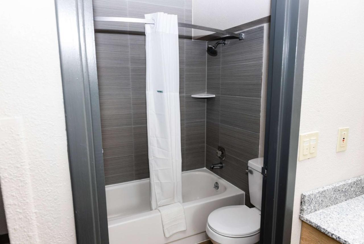 Hotel Days By Wyndham Cincinnati East 2*