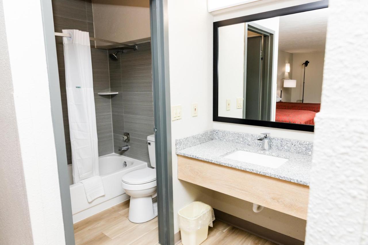 Days By Wyndham Cincinnati East